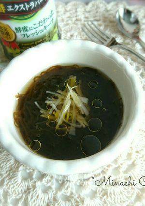 意外に合う❤もずく酢のオリーブオイルがけ-レシピのメイン写真