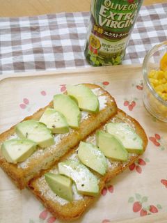 オリーブオイルひとかけ♪アボカドトースト-レシピのメイン写真