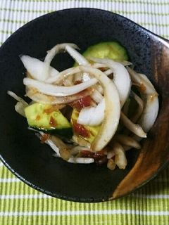 新玉ねぎときゅうりの梅肉おかか和え-レシピのメイン写真