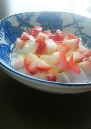 イチゴの季節にオリーブオイルをかけて♪-レシピのメイン写真
