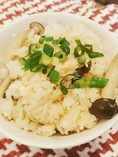 新玉ねぎと鮭の炊き込みご飯-レシピのメイン写真