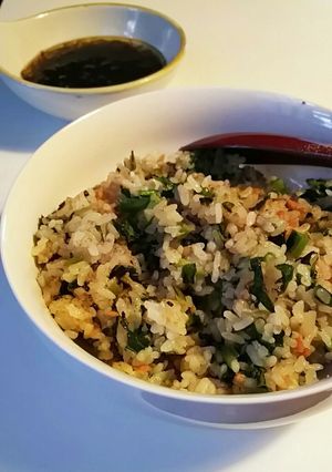 ごま油が香る、青菜と鮭の炒飯-レシピのメイン写真