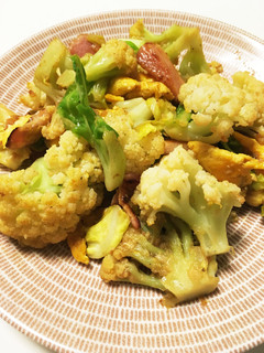春キャベツとカリフラワーでカレー風味-レシピのメイン写真
