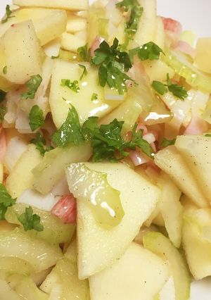 セロリとリンゴのさっぱりサラダ-レシピのメイン写真