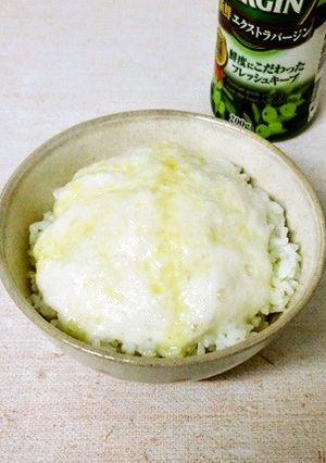 とろろごはん～オリーブオイルがけ～-レシピのメイン写真