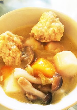 絶品！白味噌ベースの鶏団子鍋-レシピのメイン写真