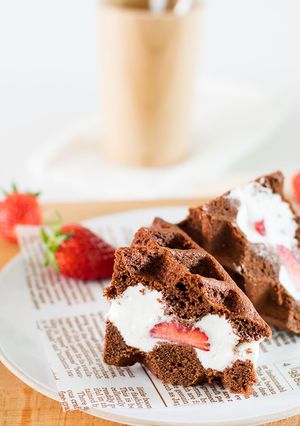 チョコレートワッフルの苺サンド-レシピのメイン写真