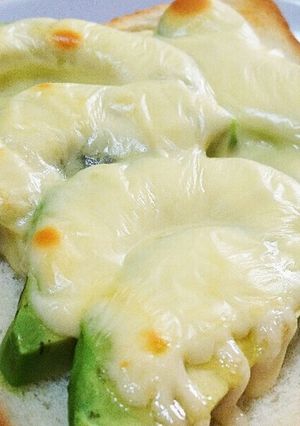 アボカドトースト-レシピのメイン写真