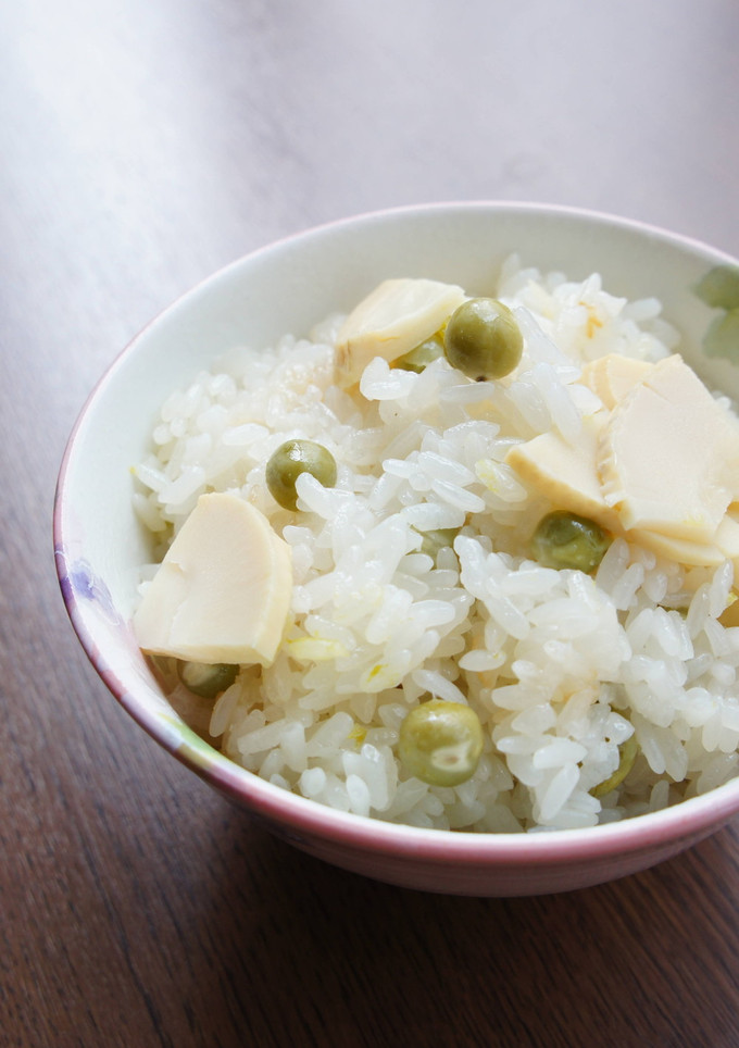 春には、筍とエンドウ豆のおこわ-レシピのメイン写真
