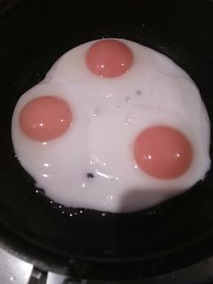 100円以下料理!#22 めだまやき-レシピのメイン写真