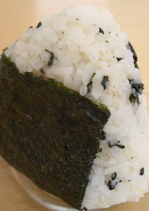 ピリ辛☆ワカメおにぎり-レシピのメイン写真