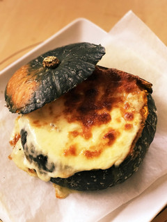 ☆★〜かぼちゃ丸ごとグラタン!-レシピのメイン写真
