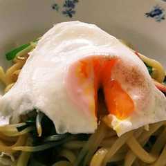 【油いらず】ニラ玉焼きうどん-レシピのメイン写真