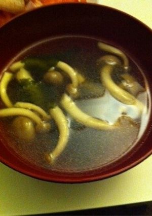 簡単！旨い！鰻の肝吸ならぬ骨スープ！-レシピのメイン写真