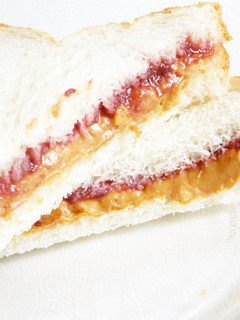ピーナッツバター&ジェリーサンドPB&J-レシピのメイン写真