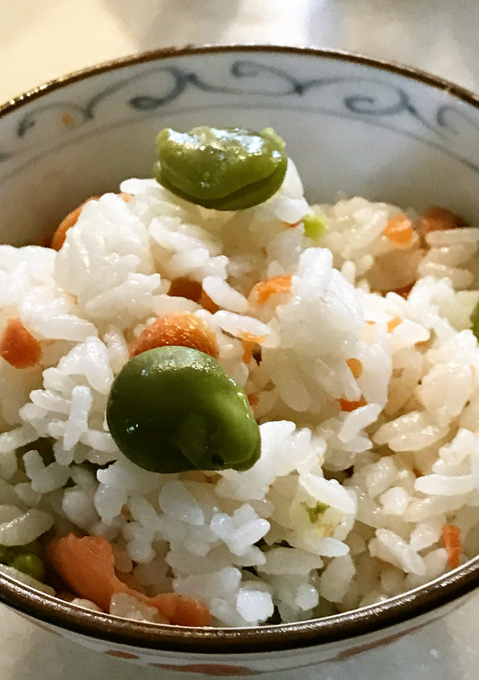 そら豆と鮭の炊き込みご飯-レシピのメイン写真