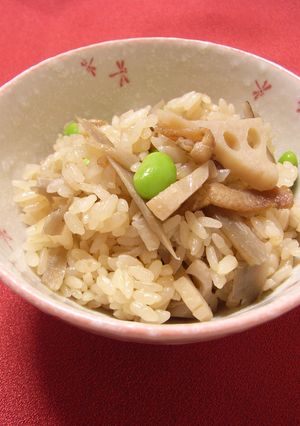 豚バラと根菜で秋の炊き込みご飯♪-レシピのメイン写真