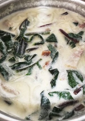 赤軸ほうれん草のチーズチャウダー-レシピのメイン写真