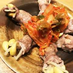 大豆もやしの豚肉巻きにキムチ乗せましょ！-レシピのメイン写真