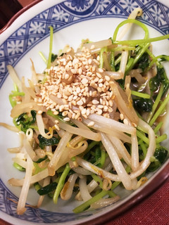 豆苗とモヤシの炒め物-レシピのメイン写真