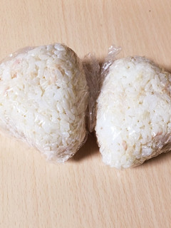節約飯♪簡単和風ツナマヨおにぎり♪-レシピのメイン写真