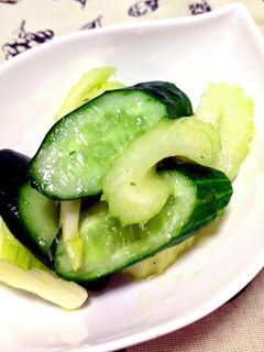 お手軽美味しい♪セロリときゅうりのマリネ-レシピのメイン写真