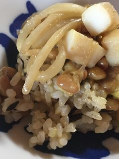 納豆とイカの生姜焼きのご飯-レシピのメイン写真