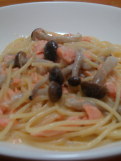 サーモンときのこのクリームパスタ♪-レシピのメイン写真