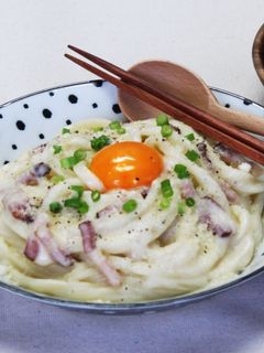 【トリュフソース】カルボナーラうどん-レシピのメイン写真