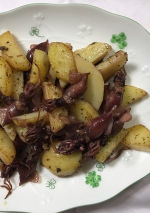 ホタルイカとじゃがいものにんにく炒め-レシピのメイン写真