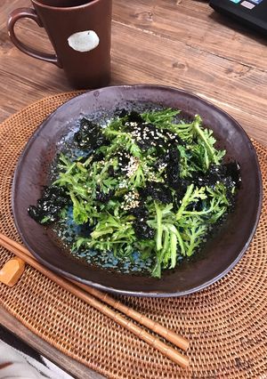 海苔と胡麻油香る春菊生サラダ☆-レシピのメイン写真