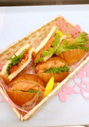 サーモンづくしのサンドバケットイオン東浦-レシピのメイン写真