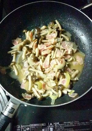 しめじとベーコンのバター炒め-レシピのメイン写真