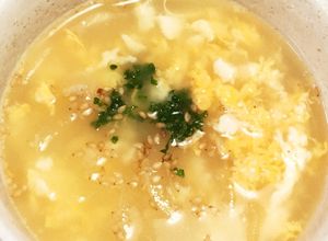 卵と豆腐と玉ねぎの簡単優しいスープ♪-レシピのメイン写真