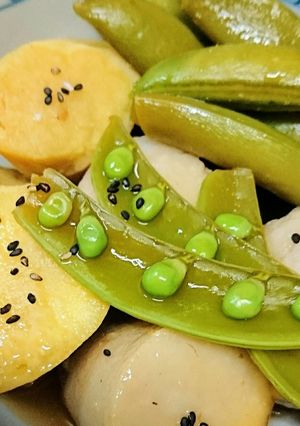 お芋とスナップえんどうの煮つけ-レシピのメイン写真