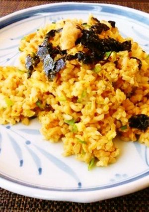 【キムチ鍋の素】鮭缶ｄｅキムチ炒飯-レシピのメイン写真