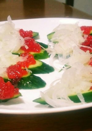 新玉ねぎとスジコのせ きゅうり-レシピのメイン写真