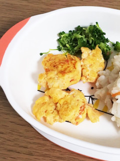離乳食後期♡ トマト入りやわらかオムレツ-レシピのメイン写真