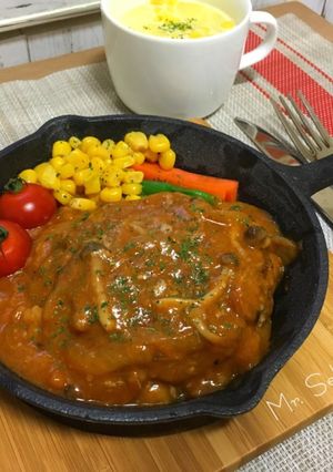 きのこソースの煮込みハンバーグ-レシピのメイン写真