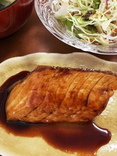 すき焼きのたれでカンタンにブリの照り焼き-レシピのメイン写真