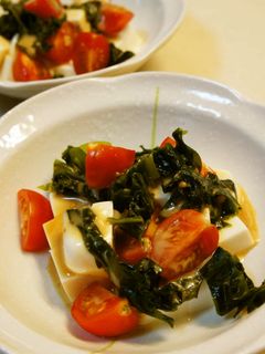 生わかめ・絹豆腐・プチトマトの和風サラダ-レシピのメイン写真