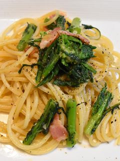 春菊とベーコンのガーリックパスタ-レシピのメイン写真