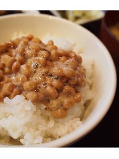 苦手克服ちょい足し!納豆のごま油かけご飯-レシピのメイン写真