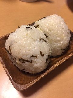 塩昆布とチーズのおにぎり⭐︎-レシピのメイン写真