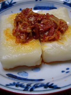 小腹が空いた時 焼き餅の白菜キムチのっけ-レシピのメイン写真