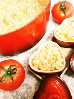 ル・クルーゼの丸ごとトマトご飯♪炊飯器可-レシピのメイン写真
