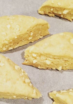 簡単すぎる♡ホワイトチョコスコーン-レシピのメイン写真
