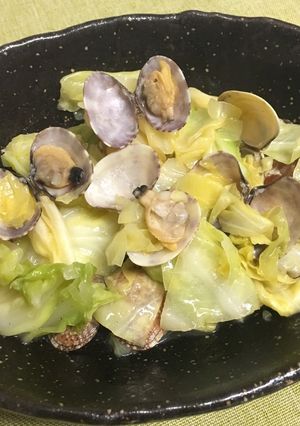 春キャベツとあさりのバター蒸し-レシピのメイン写真