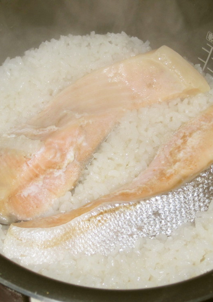 鯛めし真似た簡単鮭めし-レシピのメイン写真