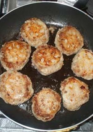 蓮根ハンバーグ♪簡単シャリッと歯ごたえ-レシピのメイン写真